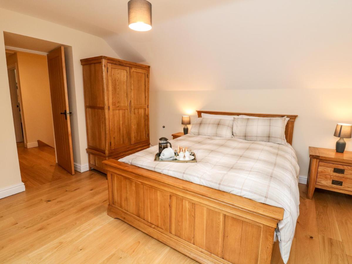 Owls Barn Villa แอชบอร์น ภายนอก รูปภาพ